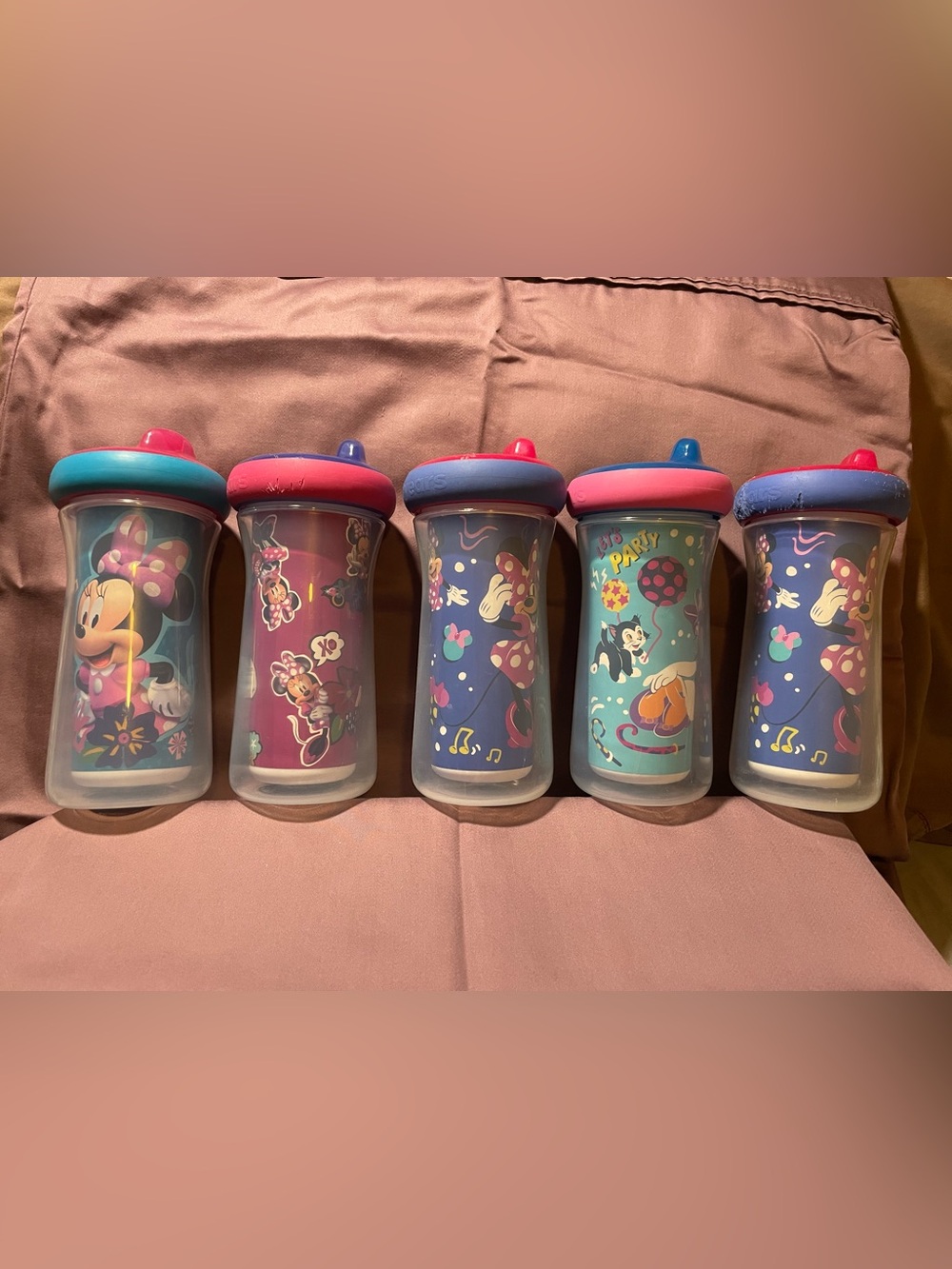 Girls sippy cups
